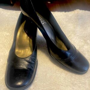 Brand: Franco Sarto Leather Shoes
